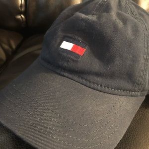 Tommy Hilfiger strap back